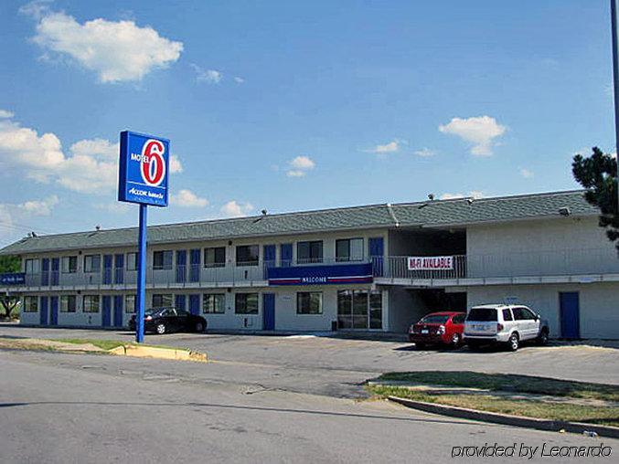 Motel 6 Kansas City, Mo - Airport Экстерьер фото